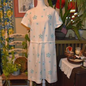 Vintage 1960s Puritan Forever Young Gloria Swanson Shift Dress Size Med-Large